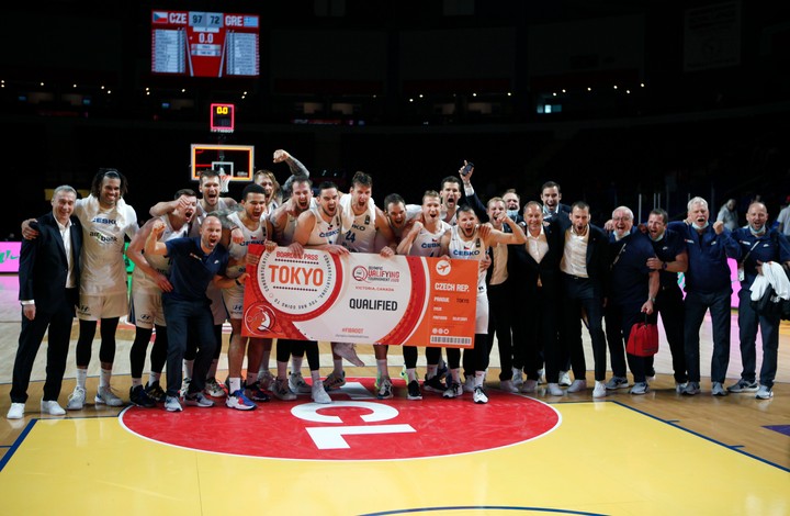 Českí basketbalisti prepísali históriu. Zahrajú si na olympiáde v Tokiu!